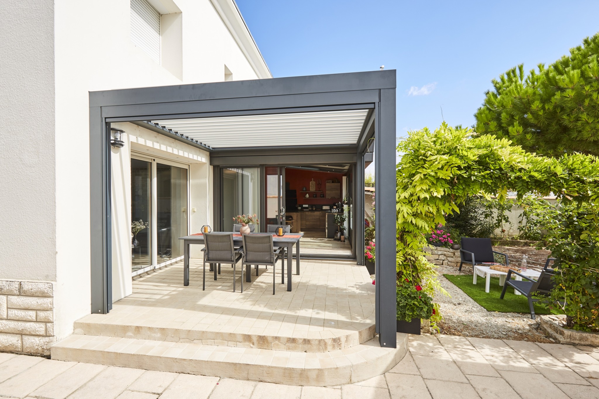 Pergola design : comment sublimer votre extérieur avec style