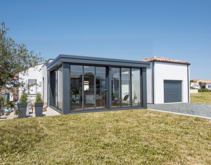 Agrandir sa maison : véranda ou extension de maison ?