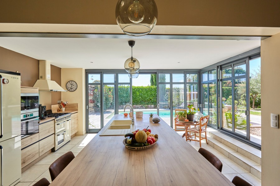 extension cuisine toit plat