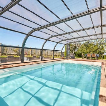 L&rsquo;abri de piscine adossé : quelle réglementation en vigueur ?