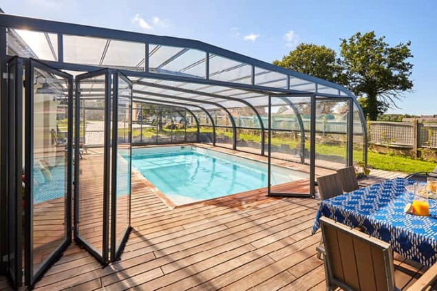 abri piscine attik galbé adossé
