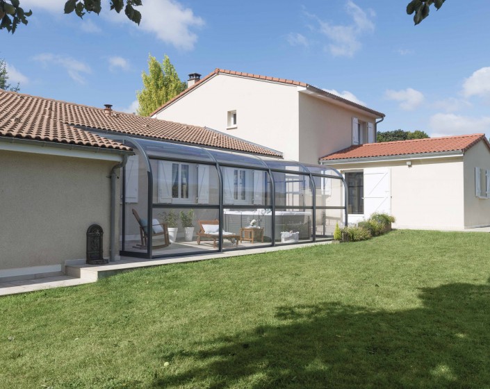 Abri de terrasse Panoramik à panneaux relevables