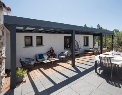 Bien nettoyer sa pergola