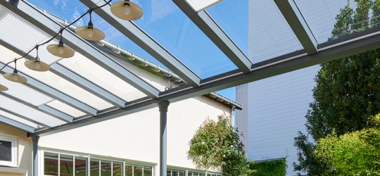 Pergola fixe vitrée