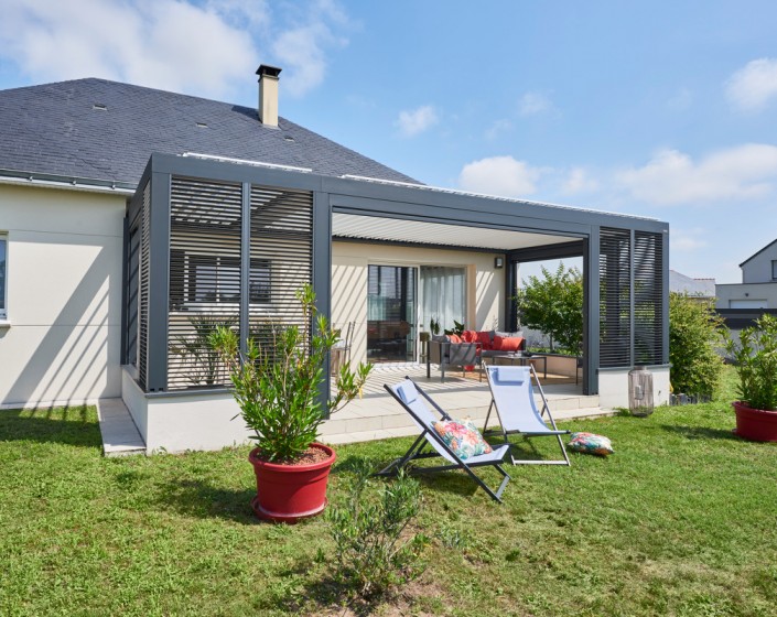 Pergola Bioclimatik à lames orientables