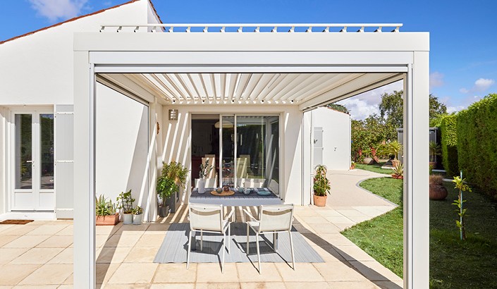 Pergola Bioclimatik à lames orientables