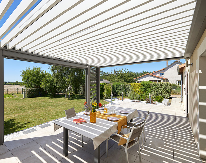 Pergola Bioclimatik à lames orientables