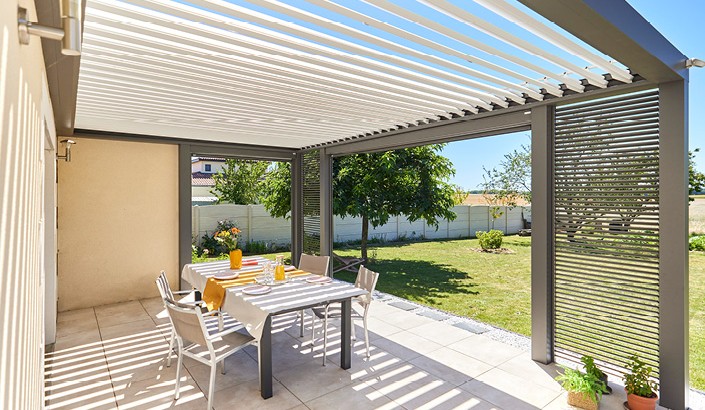 Pergola Bioclimatik à lames orientables