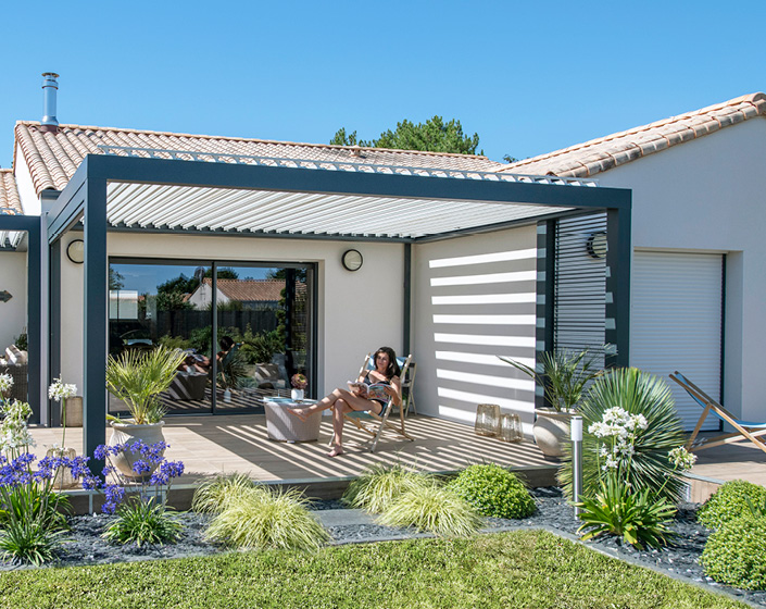 Pergola Bioclimatik à lames orientables