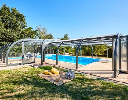 L’abri de piscine est-il rentable ? Zoom sur un investissement gagnant