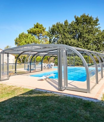 Abri de piscine Elliptik Haut à panneaux relevables