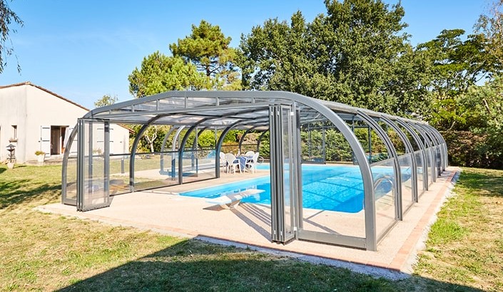 Abri de piscine Elliptik Haut à panneaux relevables