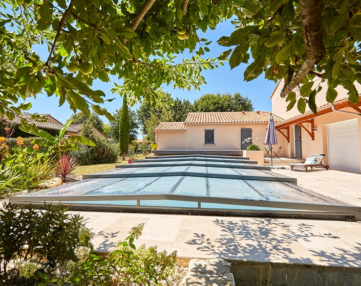 Abri de piscine Triptik Semi-Plat