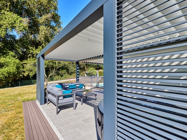 [POOL HOUSE] PAROIS / Brise-soleil
