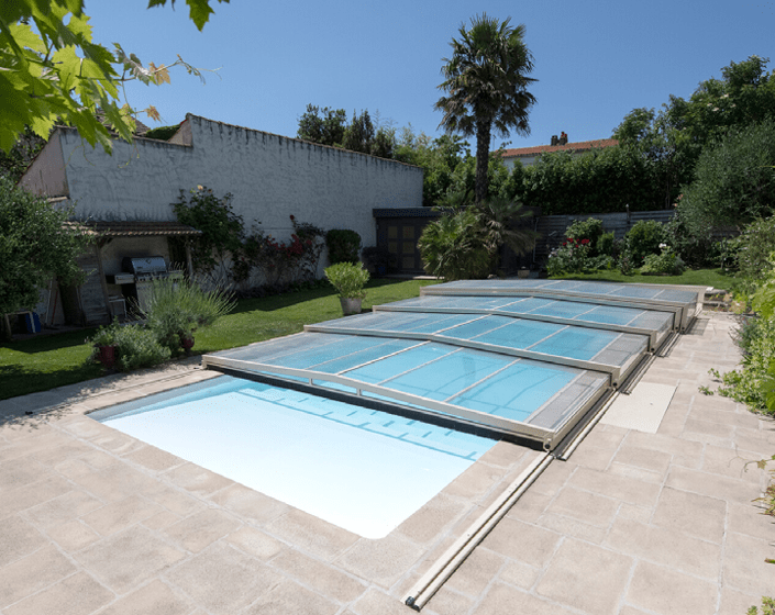 Abri de piscine Triptik Semi-Plat