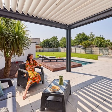 Pergola Bioclimatik à lames orientables