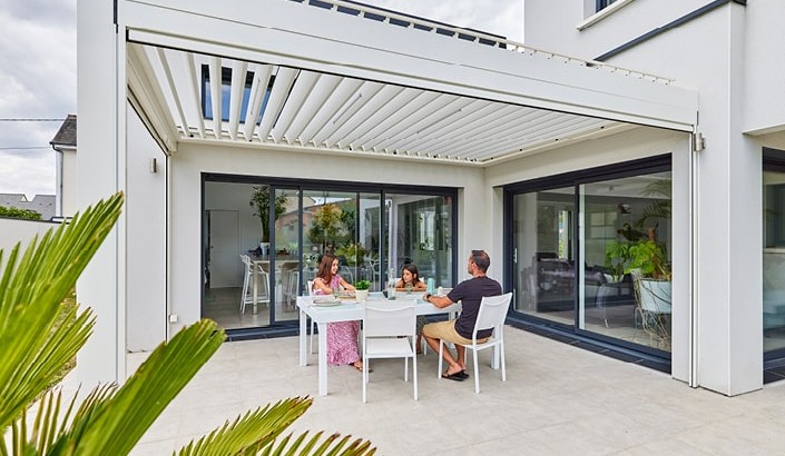 Pergola Bioclimatik à lames orientables