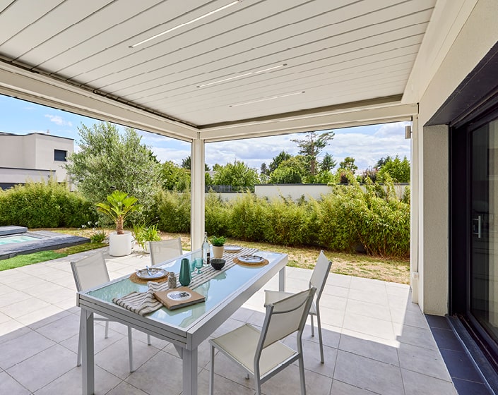 Pergola Bioclimatik à lames orientables