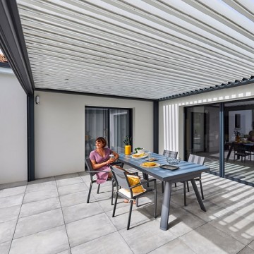 Pergola Bioclimatik à lames orientables