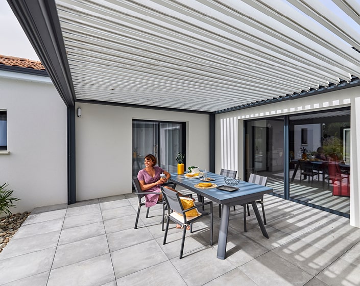 Pergola Bioclimatik à lames orientables
