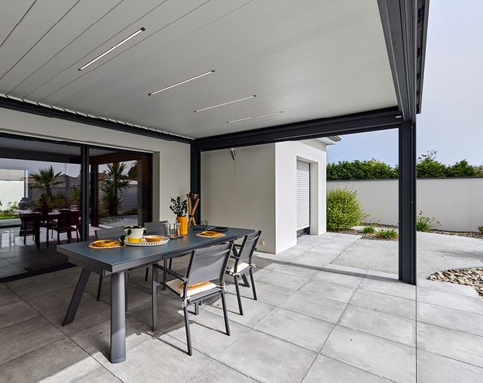 Pergola Bioclimatik à lames orientables