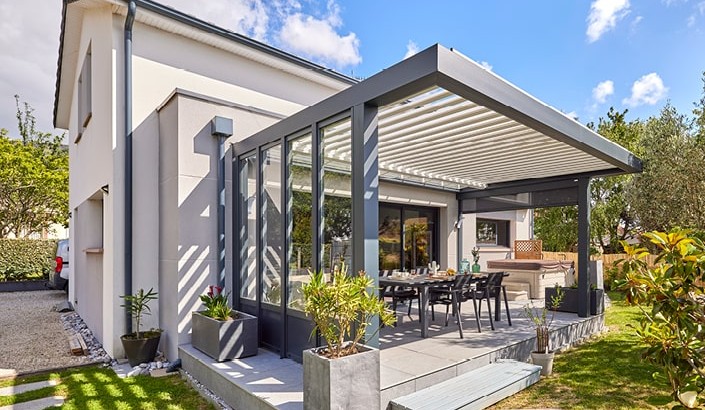 Pergola Bioclimatik à lames orientables