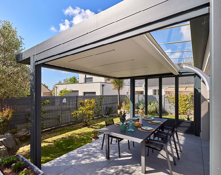 Pergola Bioclimatik à lames orientables