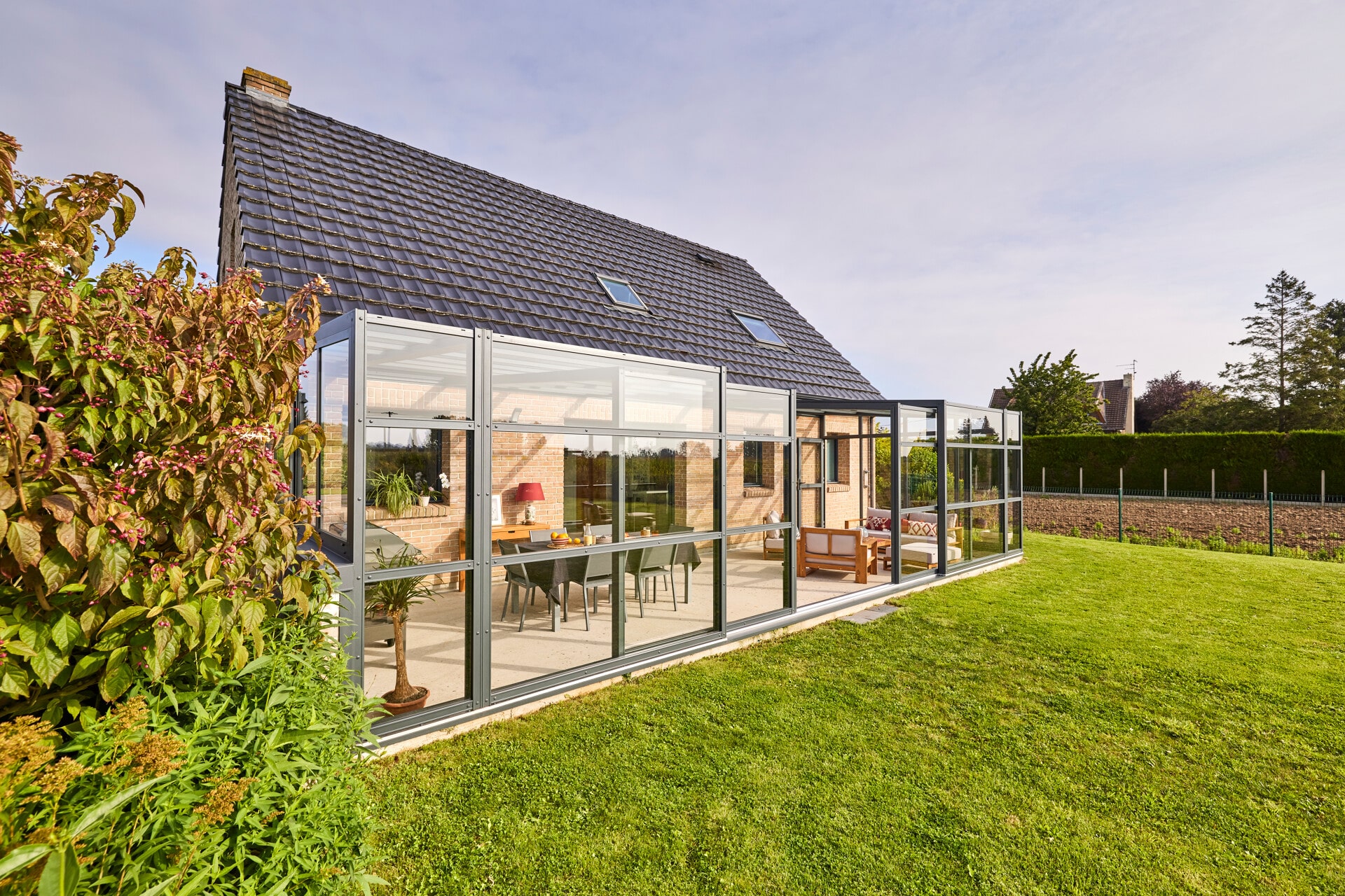 Comment bien nettoyer son abri de terrasse ?