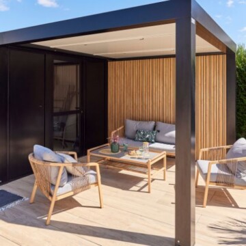 Pool house avec abri de jardin : l’alliance entre détente et praticité