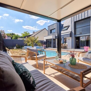 Pool house bar