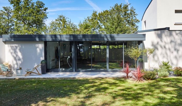 Véranda de Piscine Épure Moderne
